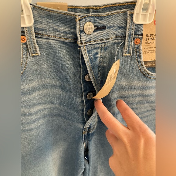 Levi’s NWT Ribcage Straight Ankle Jeans SIZE 29 - Picture 4 of 7